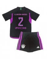 Bayern Munich Dayot Upamecano #2 Venkovní dres pro děti 2023-24 Krátký Rukáv (+ trenýrky)
